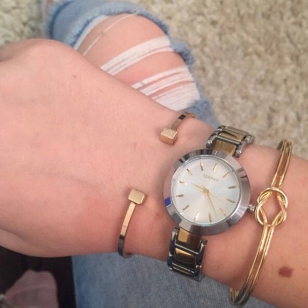 🦋CUBIC BANGLE BRACELET